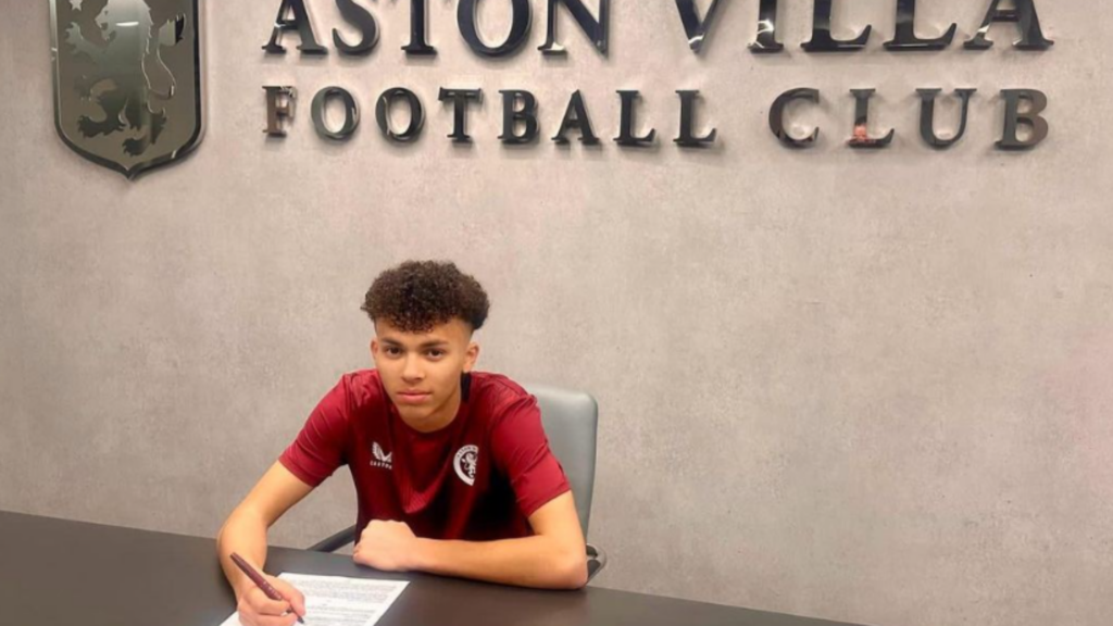 Keilan Quinn signs his Aston Villa contract