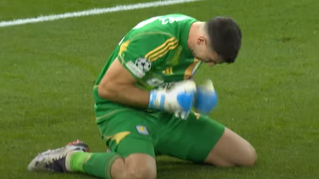 Aston Villa Emi Martinez