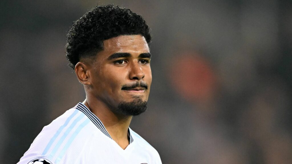 Ian Maatsen Aston Villa