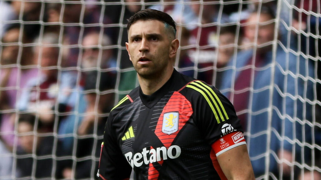 Aston Villa goalkeeper Emi Martinez