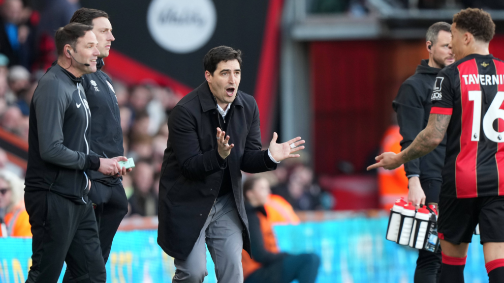 Bournemouth manager Andoni Iraola