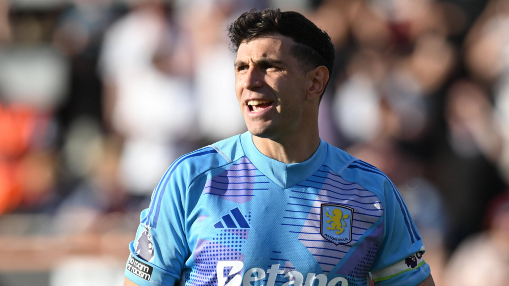 Aston Villa goalkeeper Emiliano Martinez