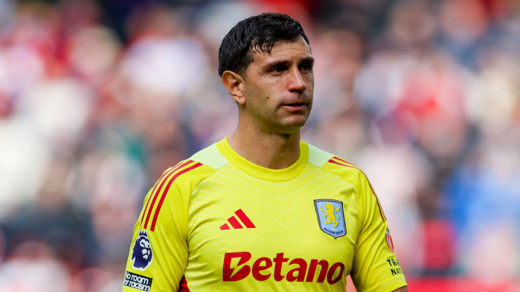 Emi Martinez Aston Villa