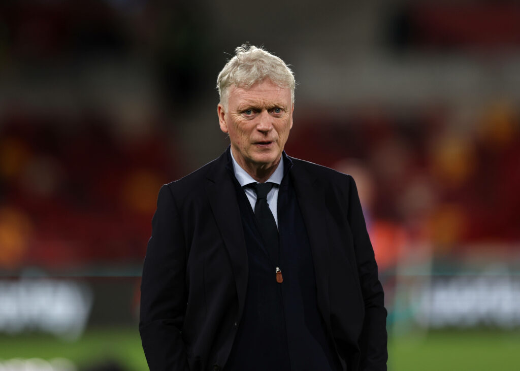 An image of David Moyes managing Everton away at Brentford in February 2025