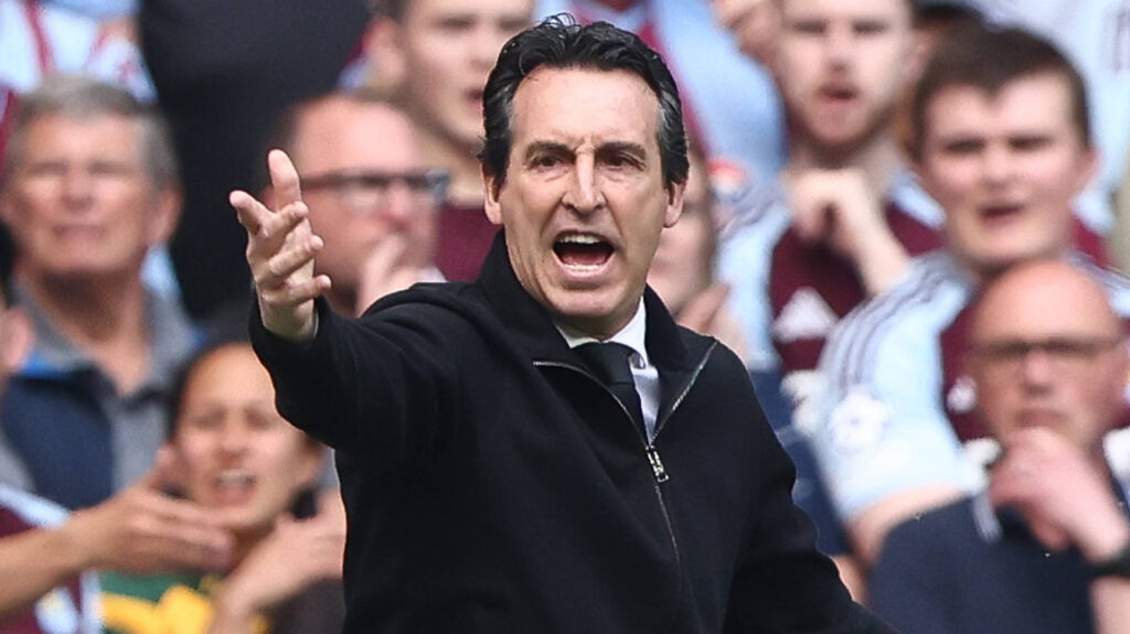 Unai Emery unhappy at Aston Villa on the touchline during a match