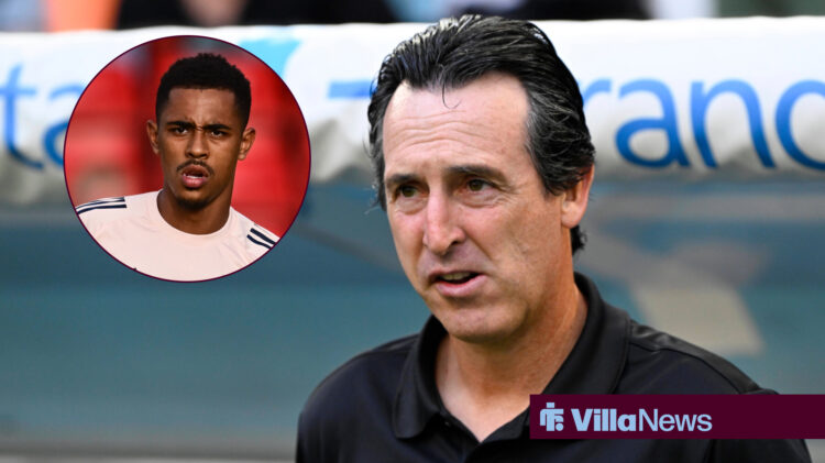 Unai Emery and Jacob Ramsey in pre-season