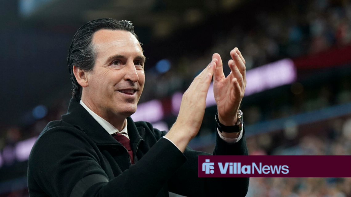 Unai Emery looking happy while clapping