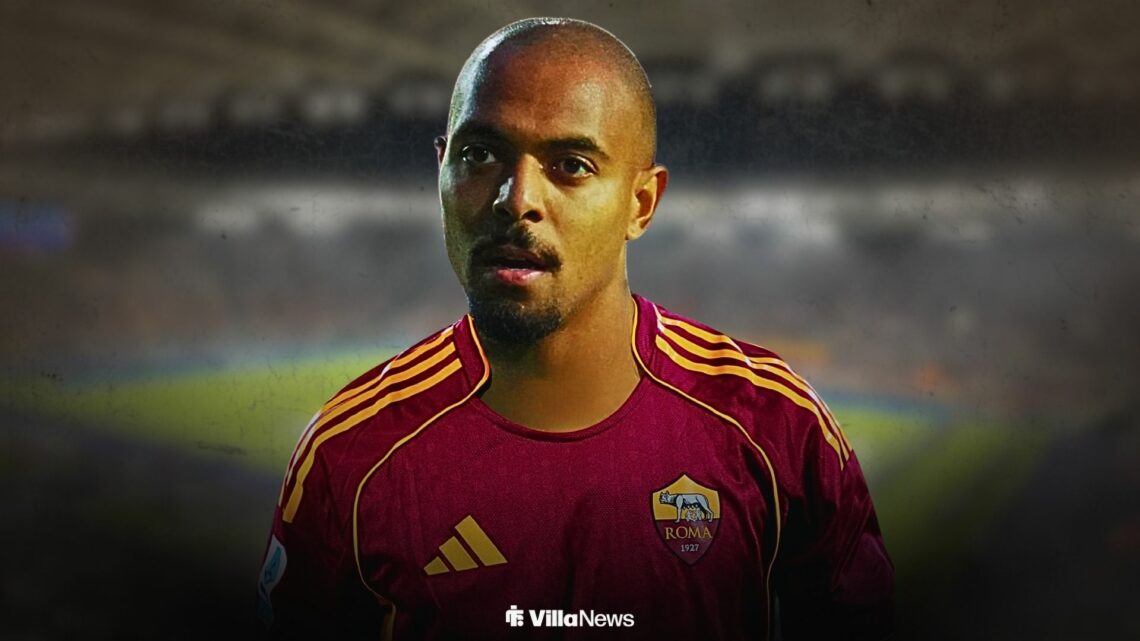 Donyell Malen in an Aston Villa shirt