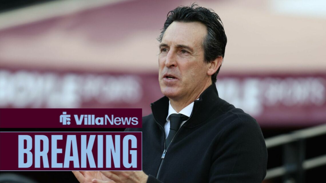 Unai Emery looking to the left with his mouth open.