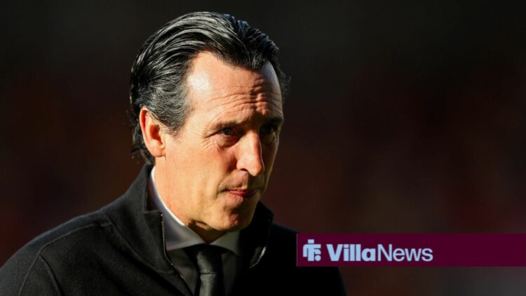 Unai Emery looks on