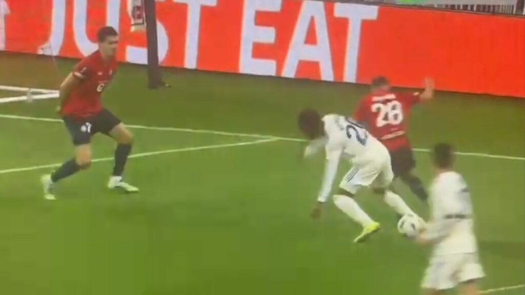 Lamare Bogarde Aston Villa penalty shout vs Lille